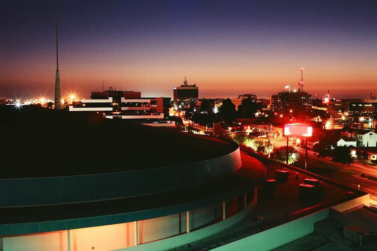 Bakersfield, California skyline at dusk — local mobile home leveling and Title 25 service area