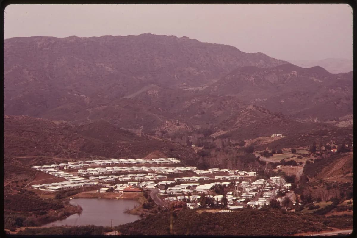 Manufactured home park in dry California hills — Oildale and north Bakersfield leveling coverage